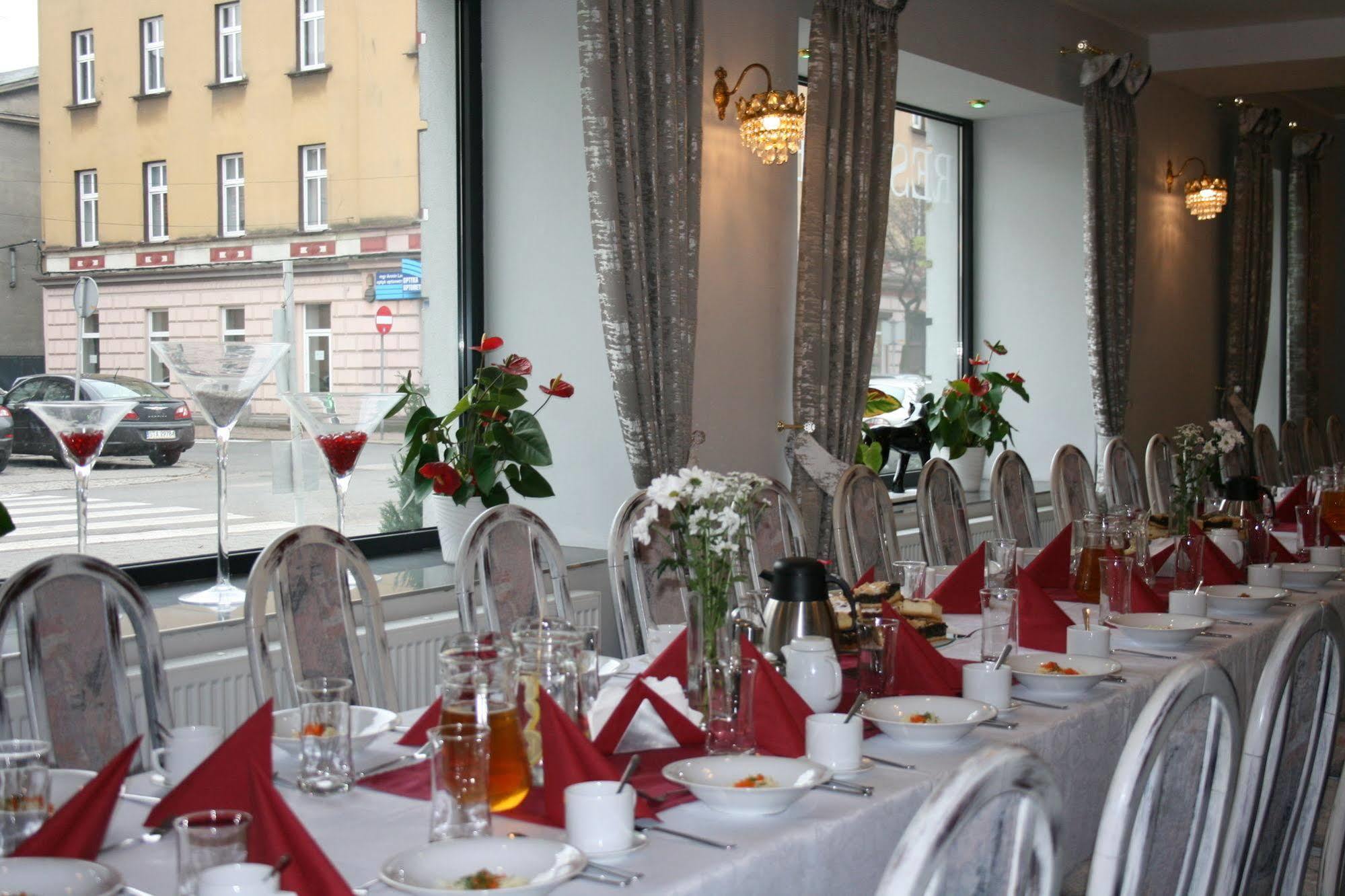Hotel Opera Tarnowskie Góry Dış mekan fotoğraf